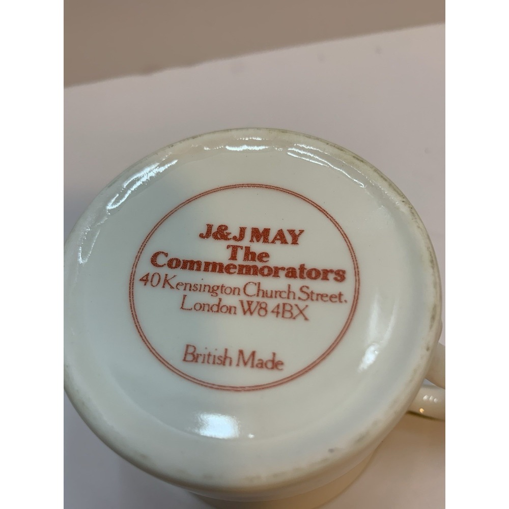 Queen‎ Elizabeth II Visit To Canada April 1982 Commemorative Mug Maple Leaf - Picture 6 of 6